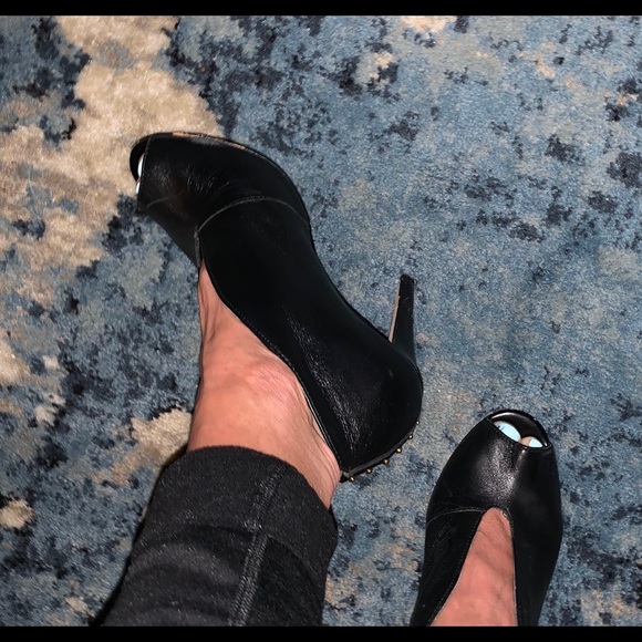 rowen bootie halogen